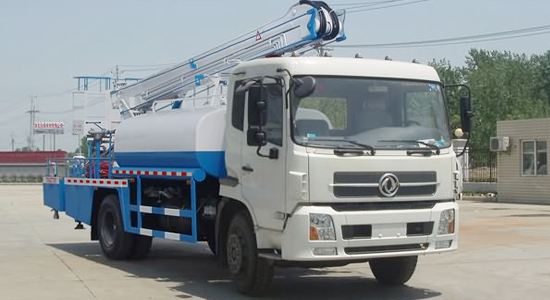 東風(fēng)天錦高空作業(yè)灑水車(chē)