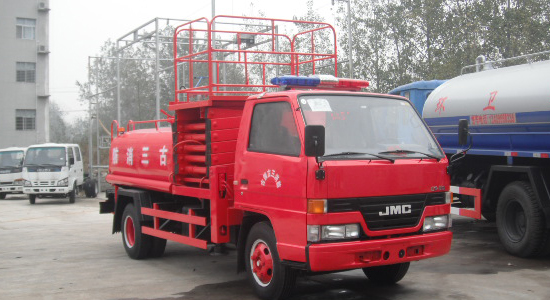 江鈴多功能消防灑水車(chē)